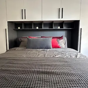 Appartamento Cozy With Terrace, Castellanza